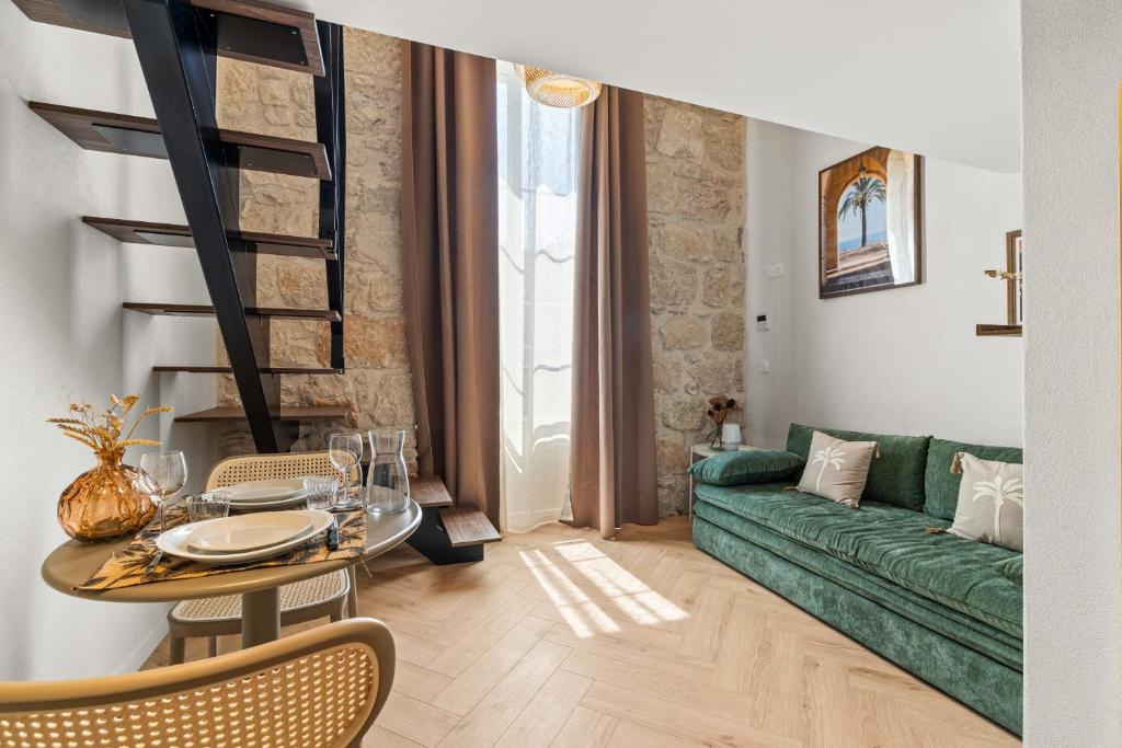Sublime Duplex Centre de Nice, climatisé et rénové !