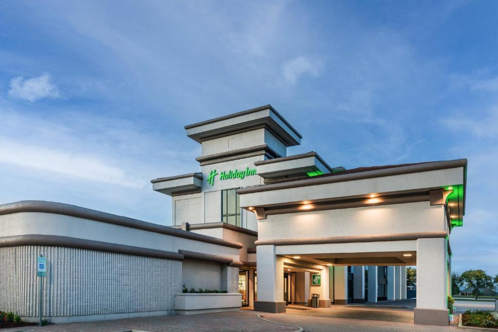 a rendering of the front of a hotel at Holiday Inn Port Arthur - Park Central by IHG in Port Arthur