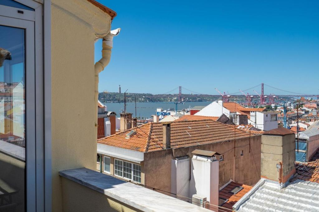 The Lisbon Panorama - Bica Skyline Views by Lisbeyond