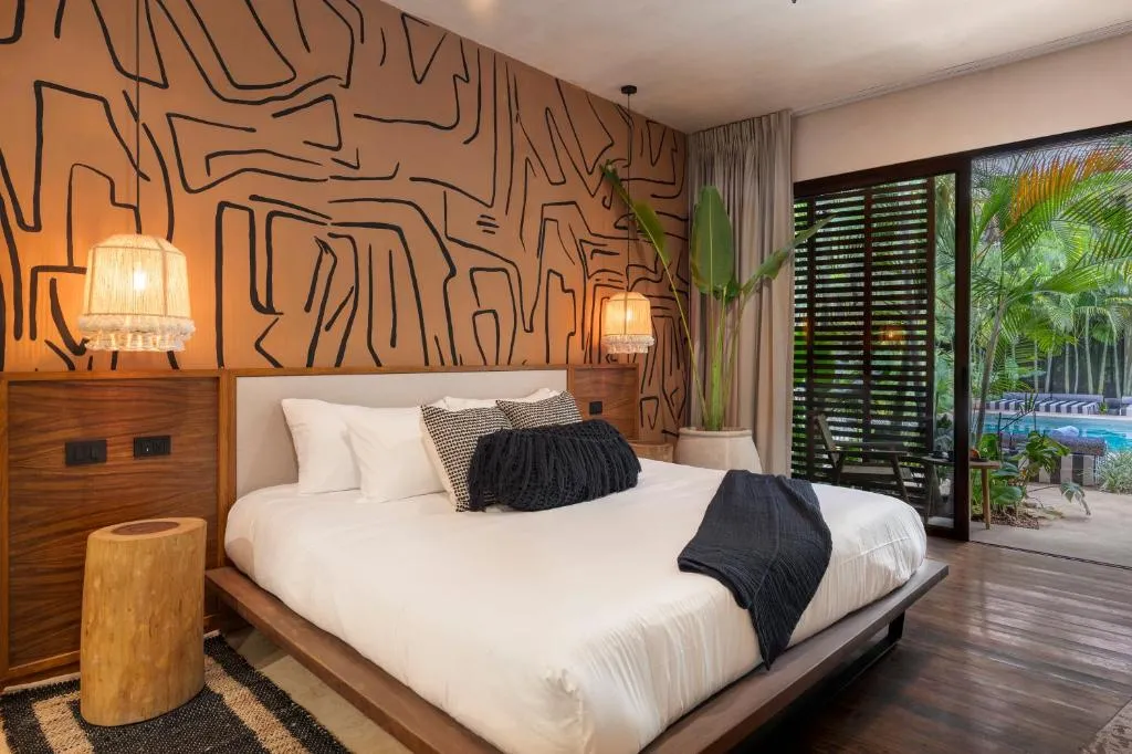 Standard King Room