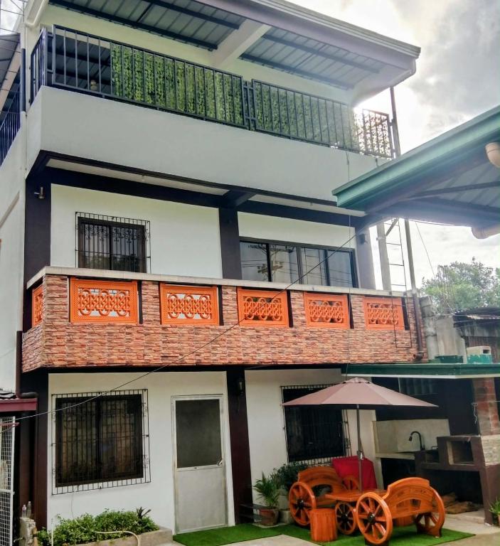 Maria's House nearby Victory Town Center