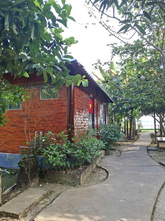 Homestay Nam Hàm Luông - 