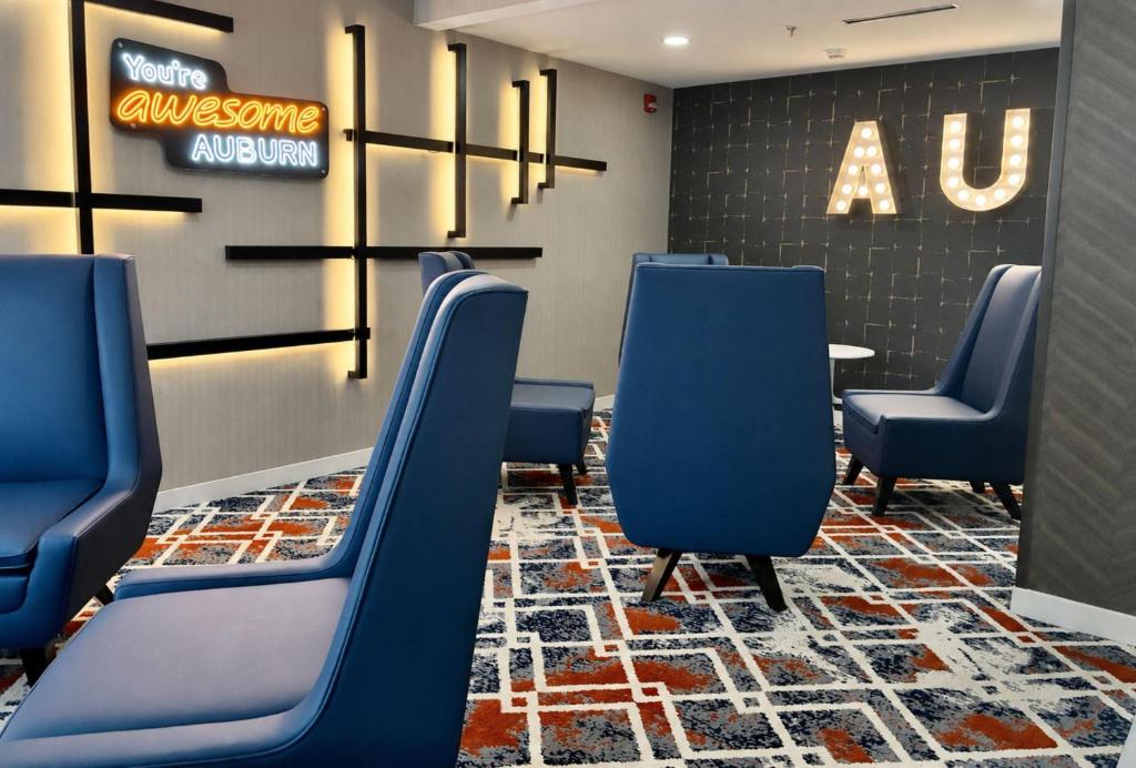 La Quinta Inn & Suites by Wyndham Auburn - University Area, Auburn, Alabama