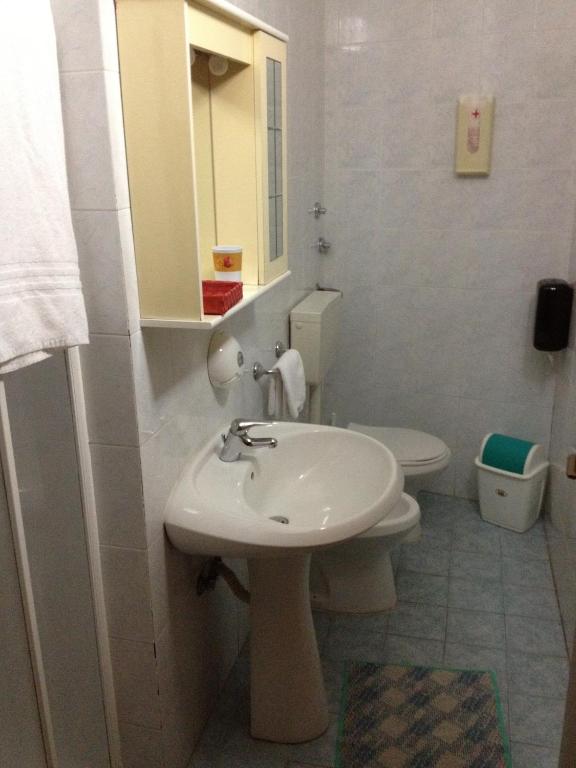 Vannituba majutusasutuses Hotel Archimede Ortigia