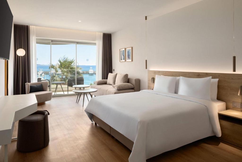 Wyndham Residences Piraeus Marina Zeas