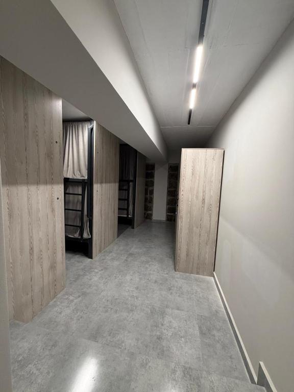 فضای داخلی Hostel by RICH apart&hotels در ایروان - تصویر ۳
