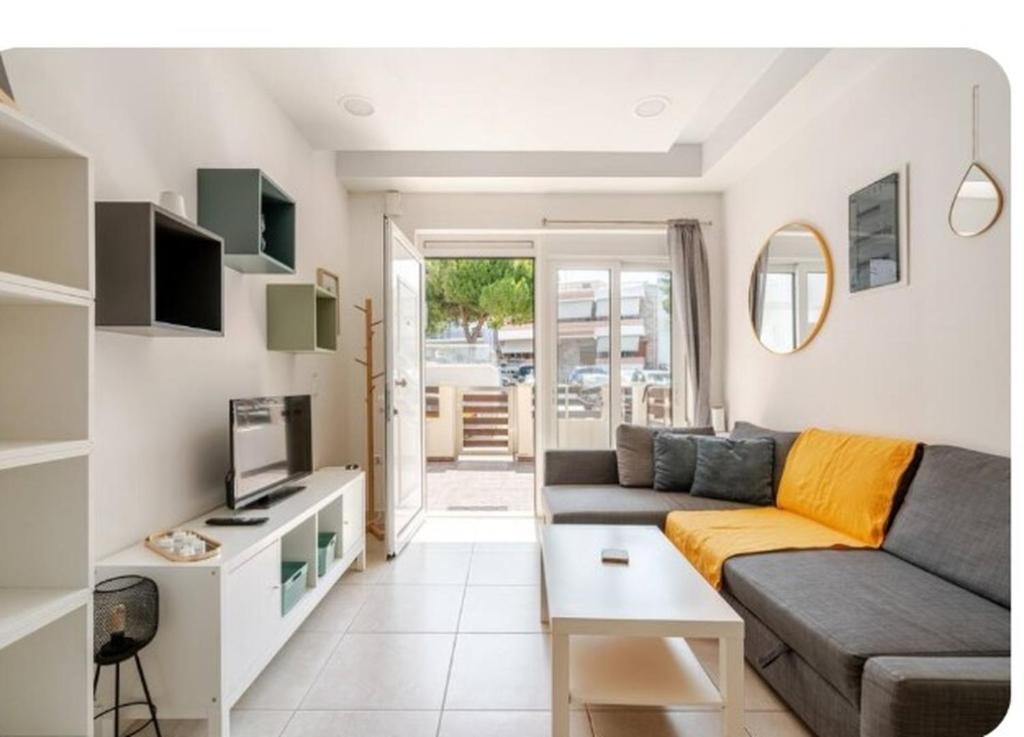 The Cozy Nest in Rhodes town