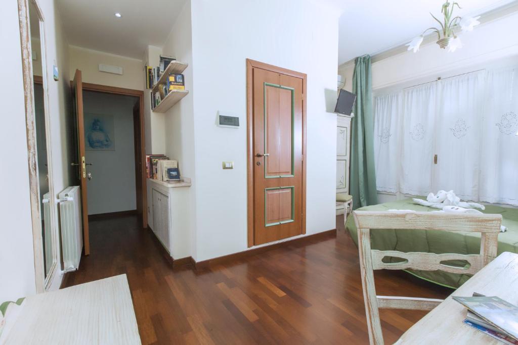 Stupor Mundi Bed and Breakfast - Double Room With Balcony