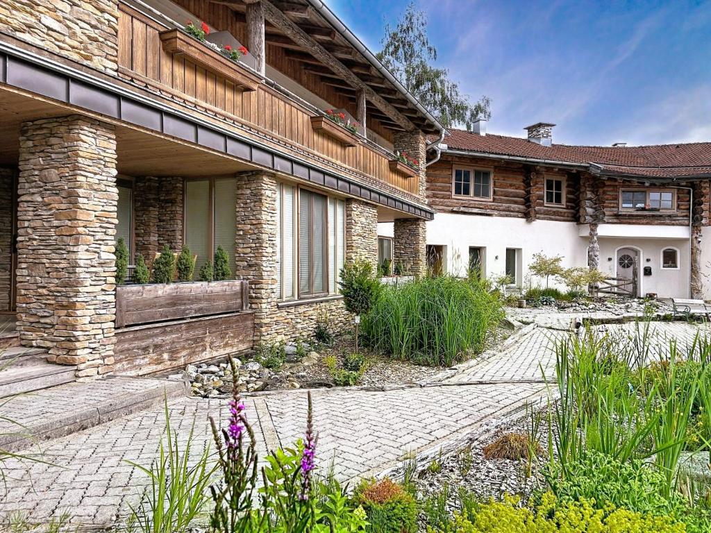 Apartment Edelweiss Deluxe 10 by Interhome