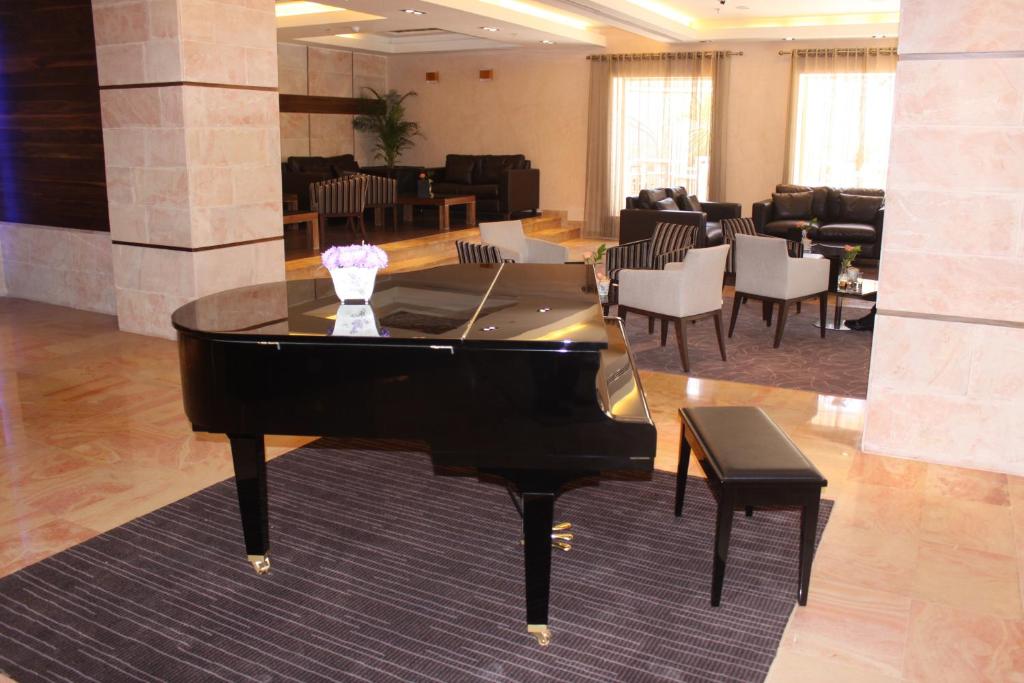 Posezení v ubytování St. George Hotel