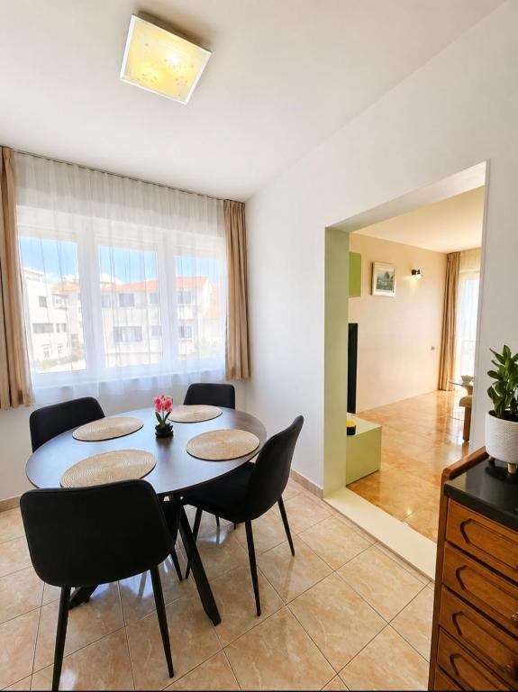 Apartment Kike, near beach & old town