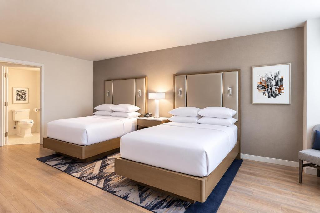 Sheraton Duluth Hotel - 