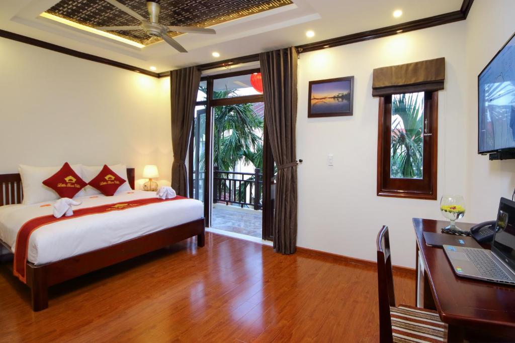 Little Town Villa - 7