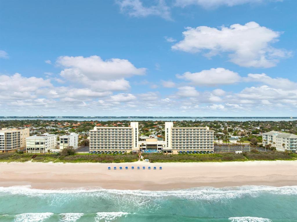 DoubleTree Suites by Hilton Melbourne Beach Oceanfront, Melbourne