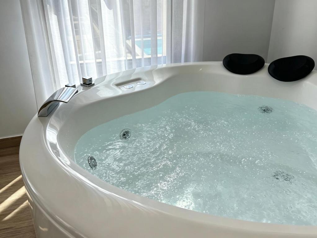 La Serrería - Premium Suites & Private Jacuzzi - imagen 2