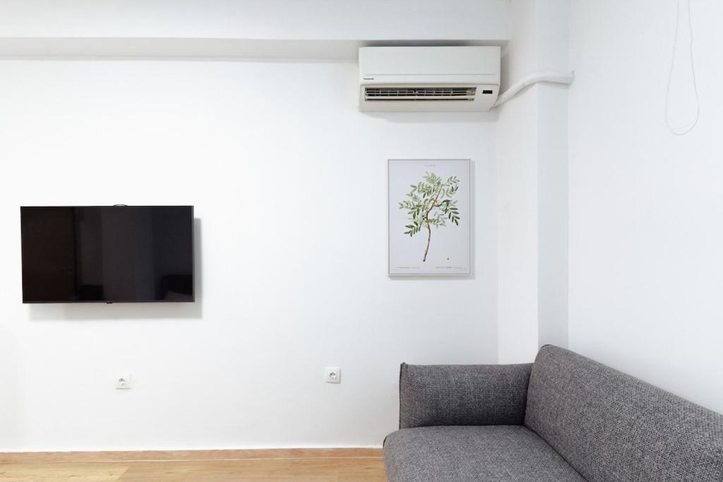 Quiet Studio in Ampelokipoi Close to Metro