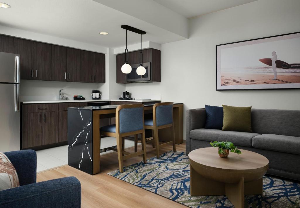 Homewood Suites by Hilton San Diego Downtown/Bayside - 