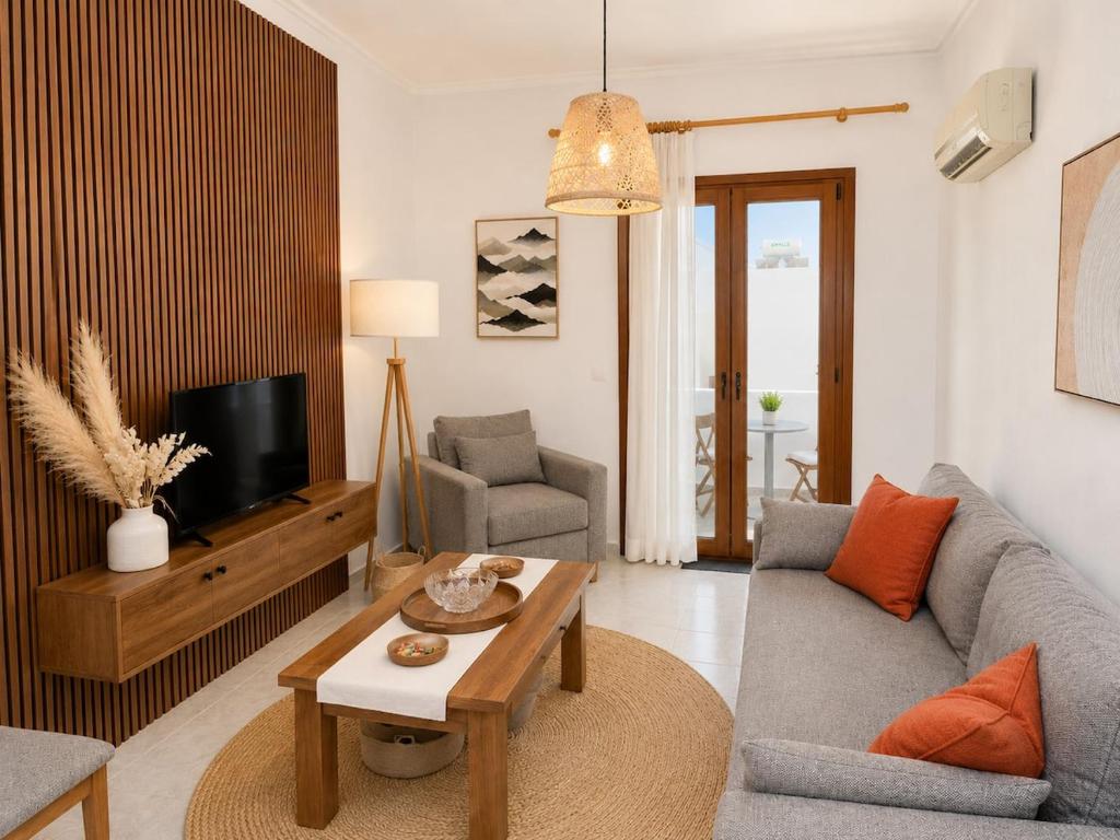 Sunstep Naxos Chora 1 min from the beach