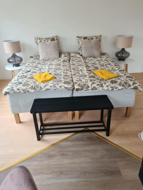 A bed or beds in a room at Hotel Damm