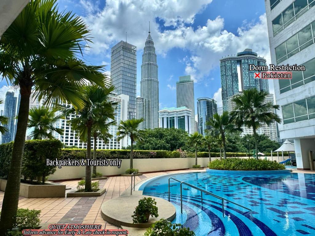 a view of the kuala lumpur city skyline at HaBiBi hOmE Klcc in Kuala Lumpur