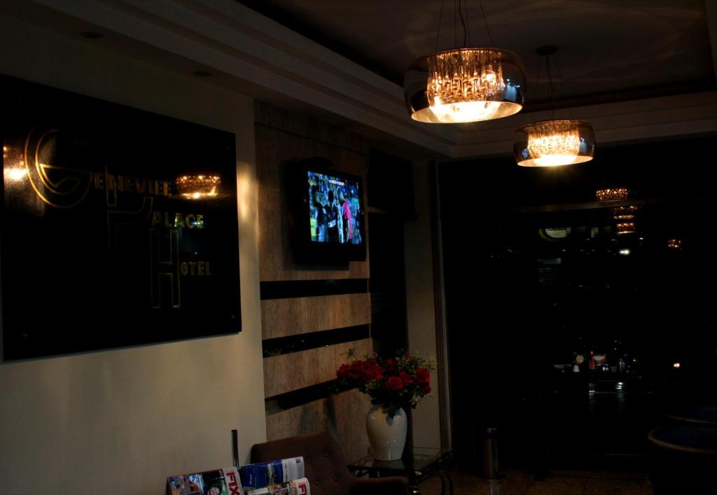  Geneviee Palace Hotel