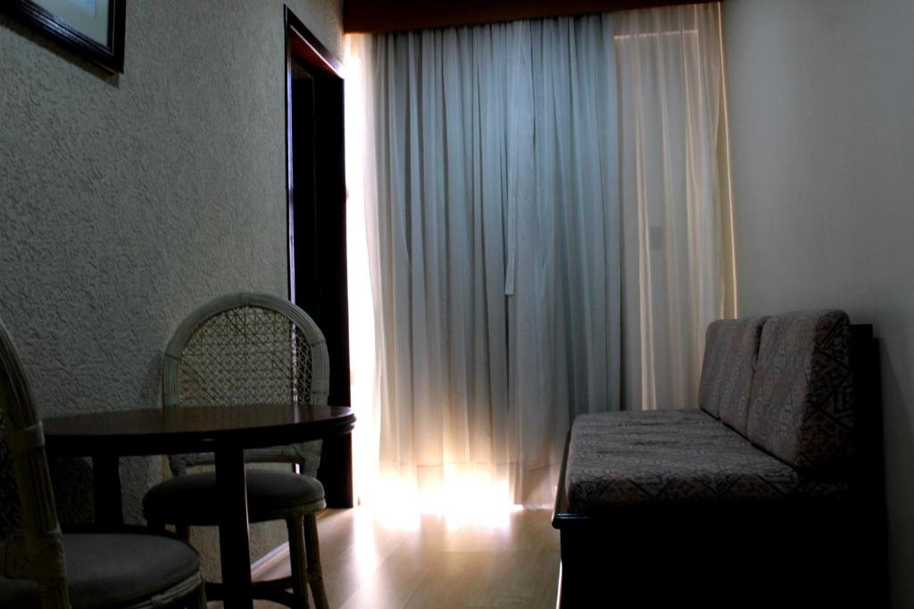  Geneviee Palace Hotel