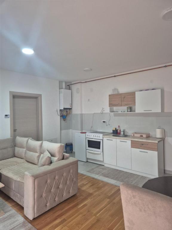Stan na dan Lux Stara Pazova - Housity