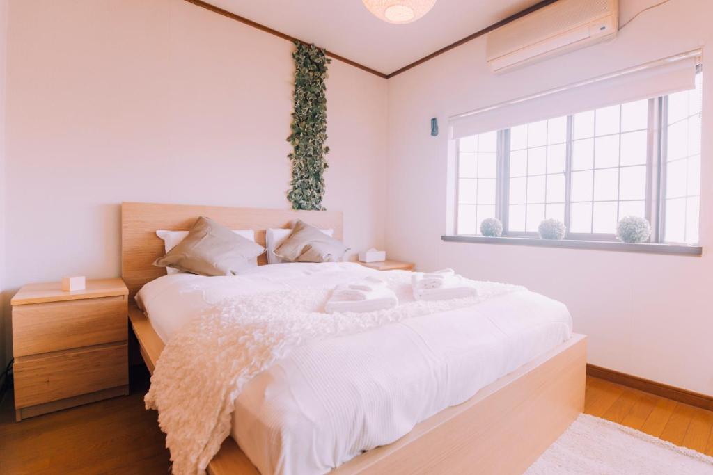5BDR Osaka Castle House local vibes quiet
