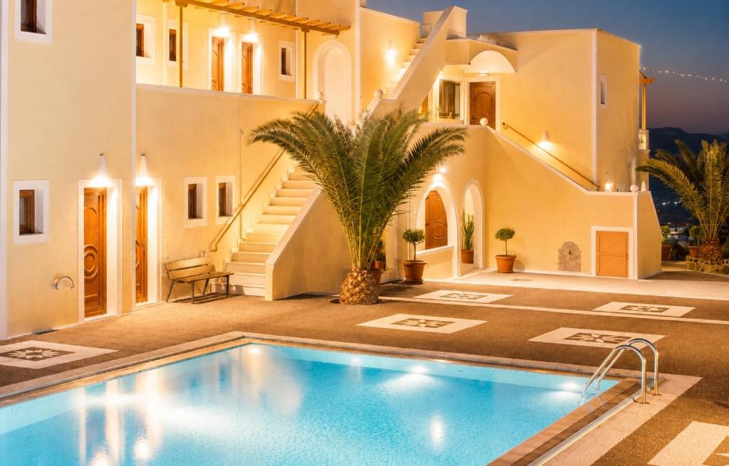 Swimmingpoolen hos eller tæt på Villa Danezis