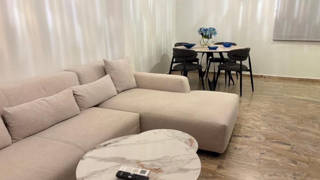 Lucrezia Luxury City Apartment - In the Heart of Lefkada Center
