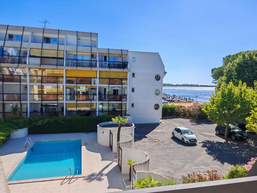 appartement climatisé avec piscine au Ponant La Grande-Motte