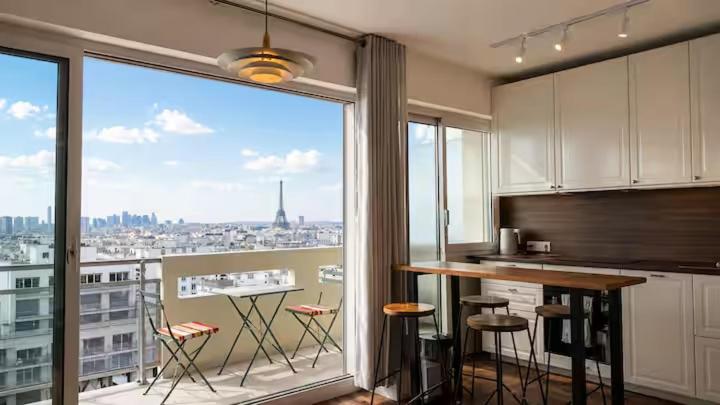 Elegant Eiffel View Apartment Balcony and Garage