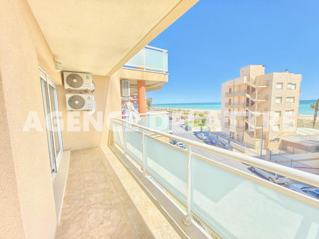 Appartement vue mer, clim et piscine - 6 pers.
