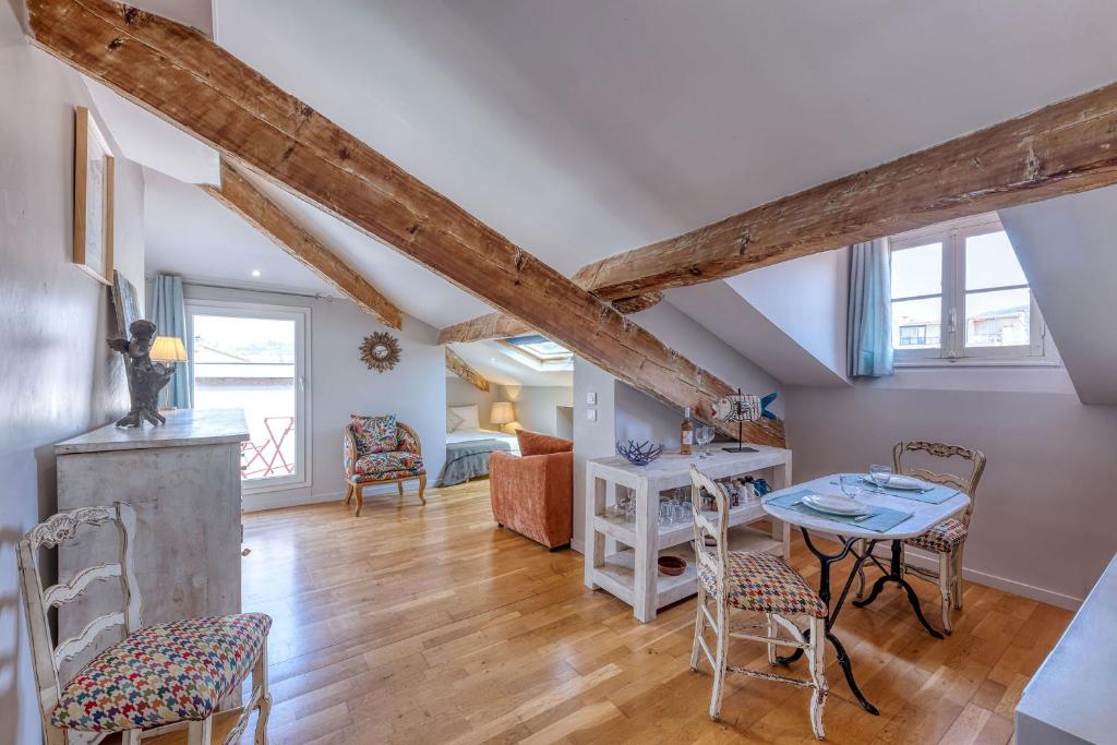 Best location in Nice ALCOVE 1 Bedroom & Terrace