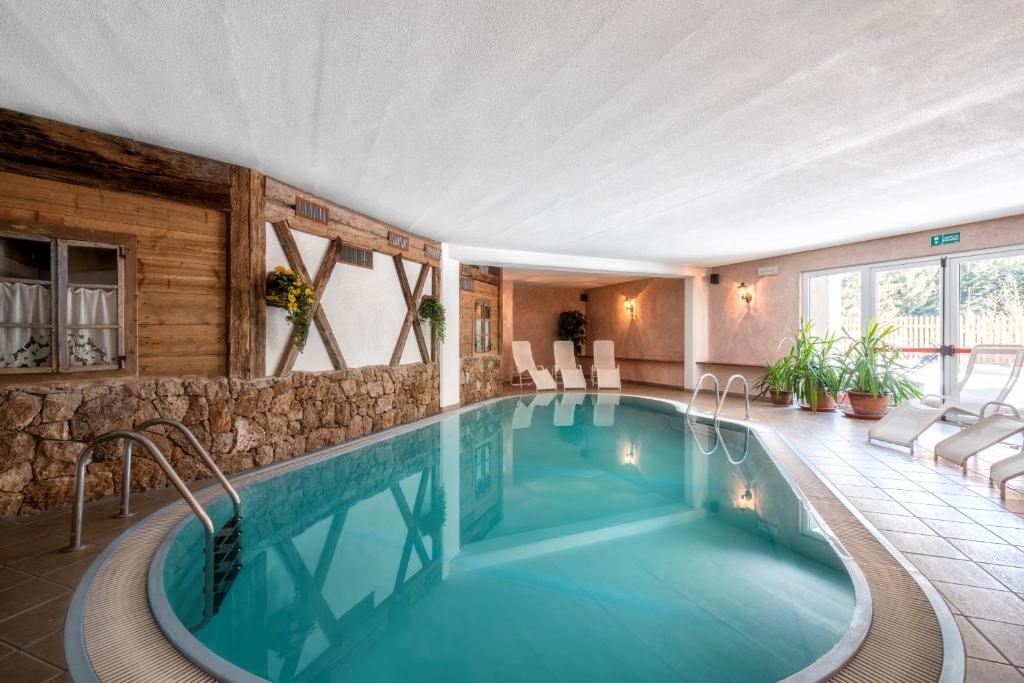 Bazén v ubytování Hotel Canada nebo v jeho okolí