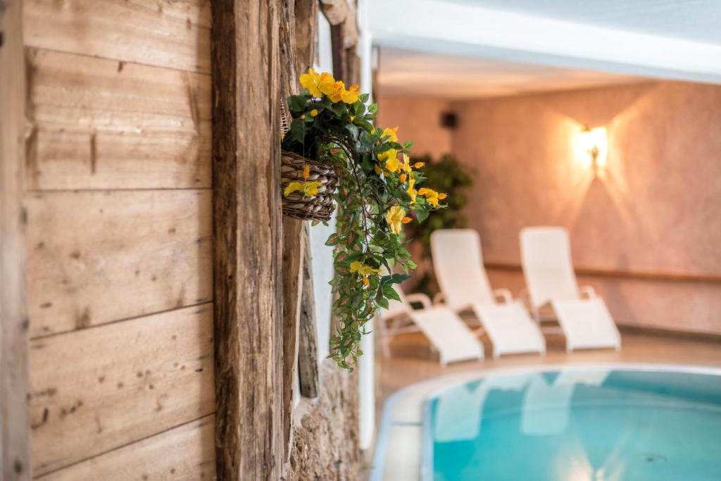Bazén v ubytování Hotel Canada nebo v jeho okolí