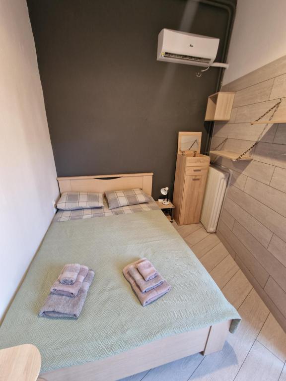Diana's Cozy 4 Studio