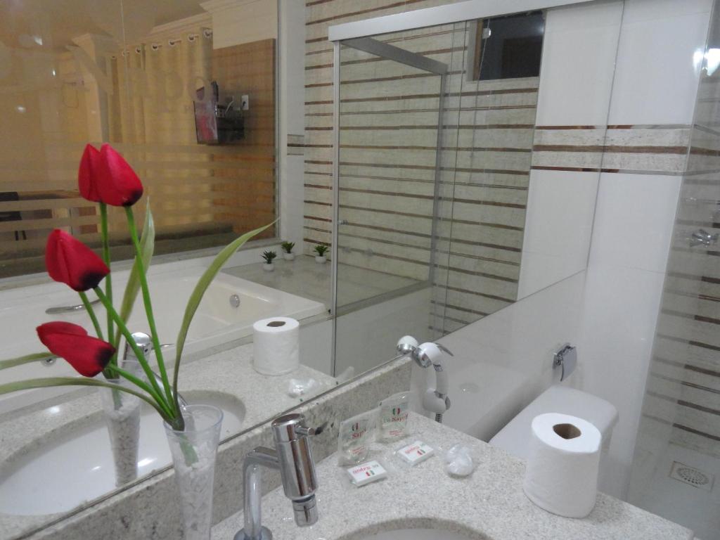  Di Napoli Plaza Hotel