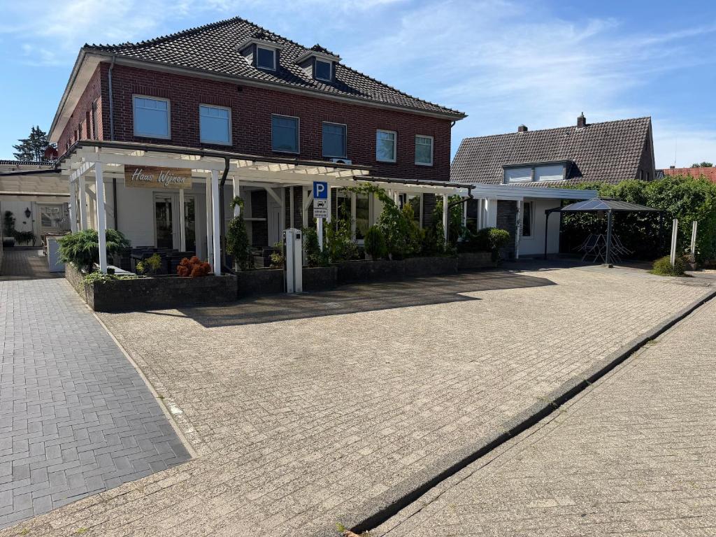a large brick building with at Haus Wijnen in Bad Bentheim
