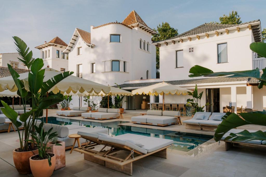 Piscina a CASA METT Sitges - Fully refurbished o a prop