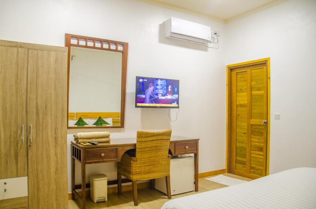 Holiday Garden Rasdhoo - Deluxe Triple Room