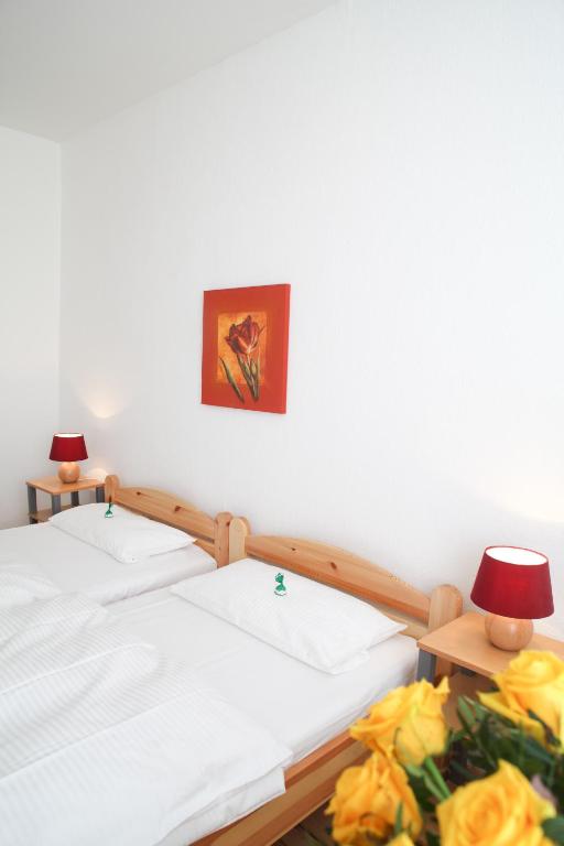 Pension am Rathaus - Twin Room With Shower
