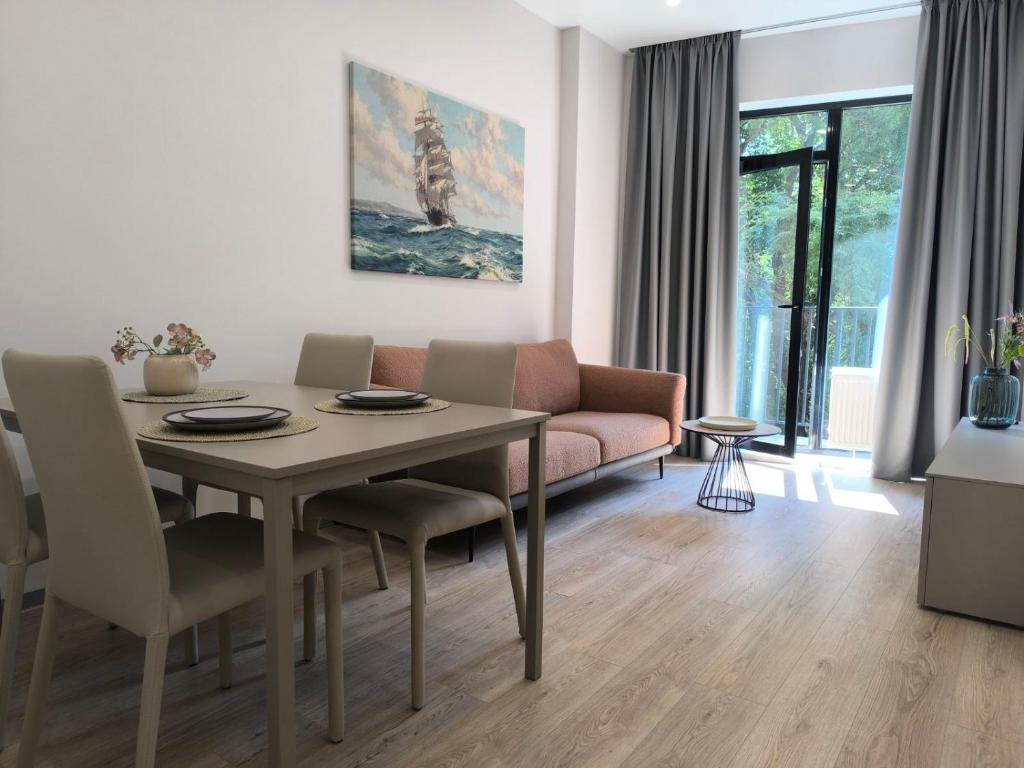 Itaka Apartment 48 m2 Odesa 15 min to Arkadia Beach головне фото