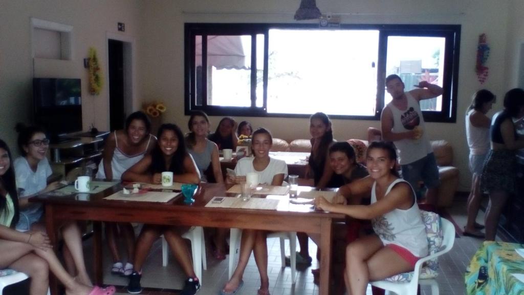  ALOHA em frente a praia- Suítes privativas & hostel