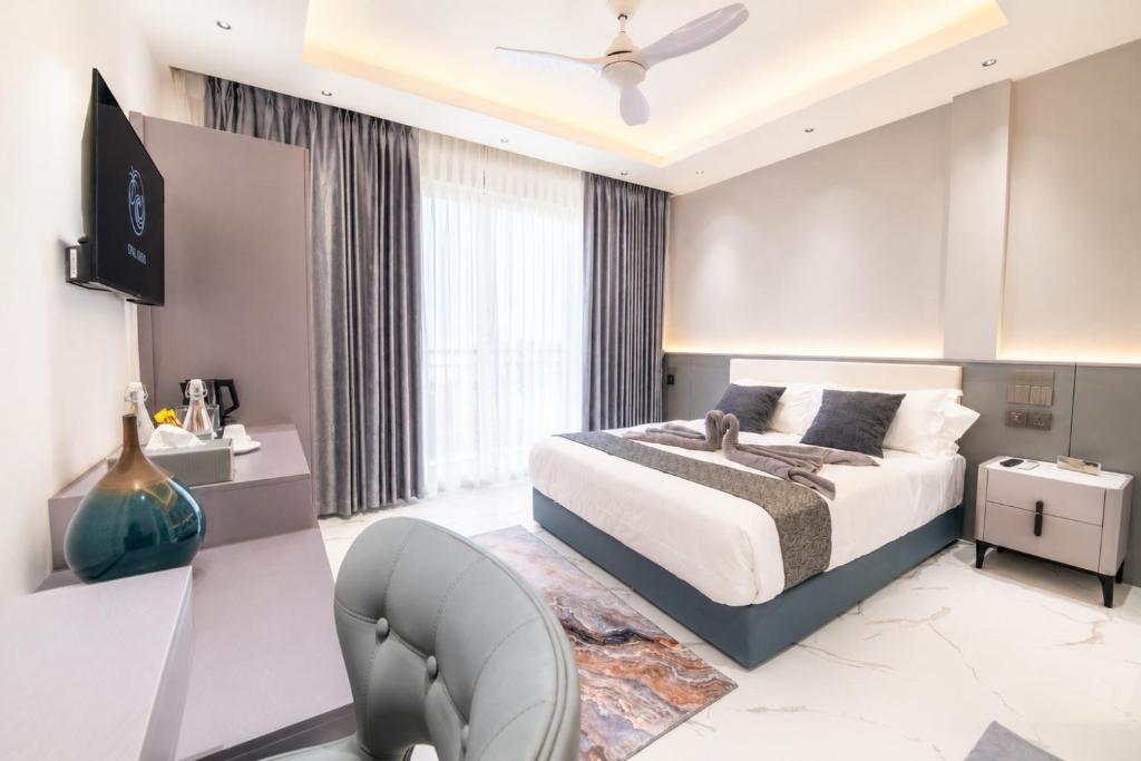 Opal Oasis - View 35