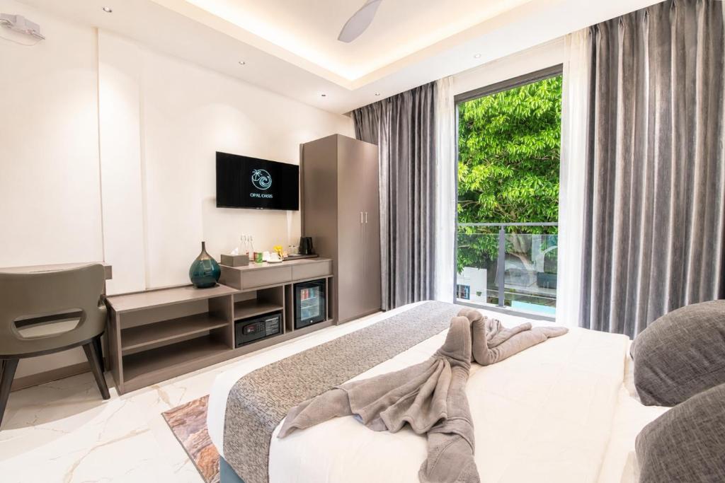 Opal Oasis - View 9