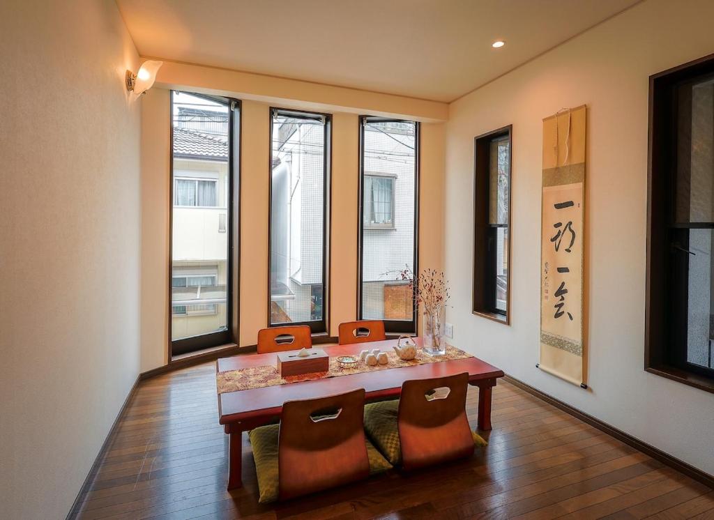 Kamo River Residence Modern Apt near Kyoto Station