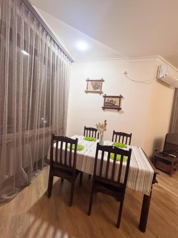 لابی و فضای عمومی Azure Central Residence - تصویر ۵