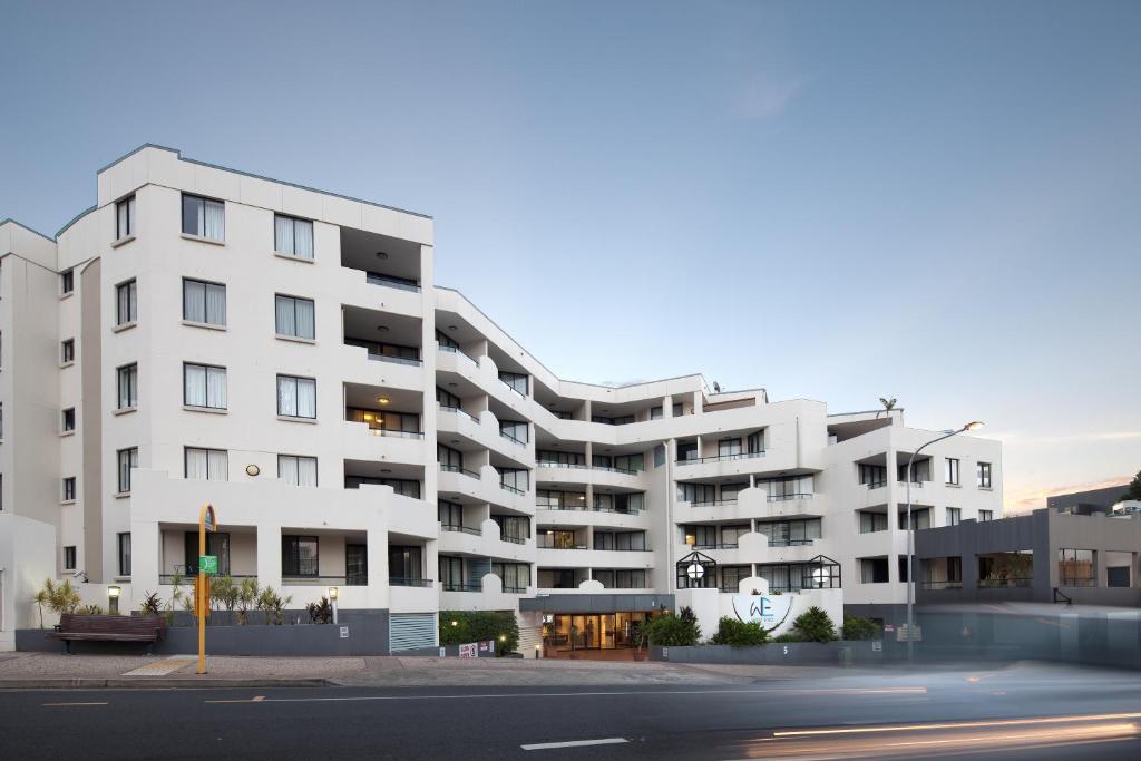West End Central Apartments - Resim 7