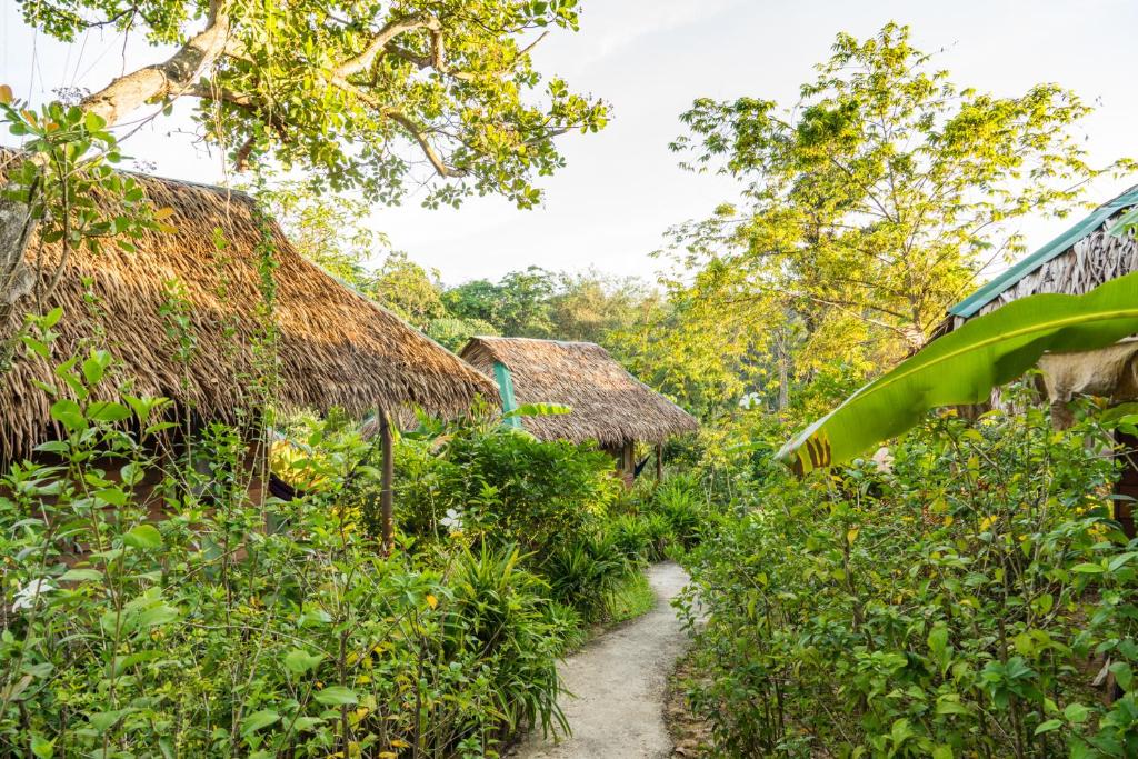 Rabbit Bungalow, Ko Phayam (updated prices 2025)